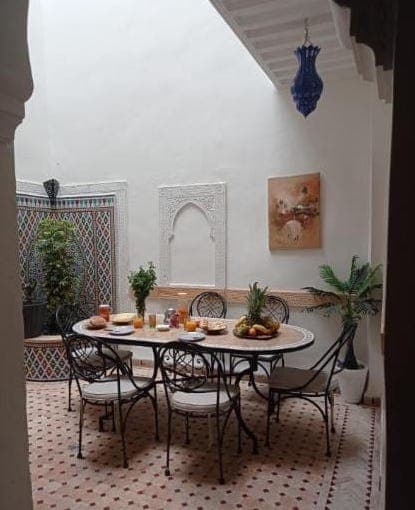 Small Renovated Riad with Title Deed — Laksour